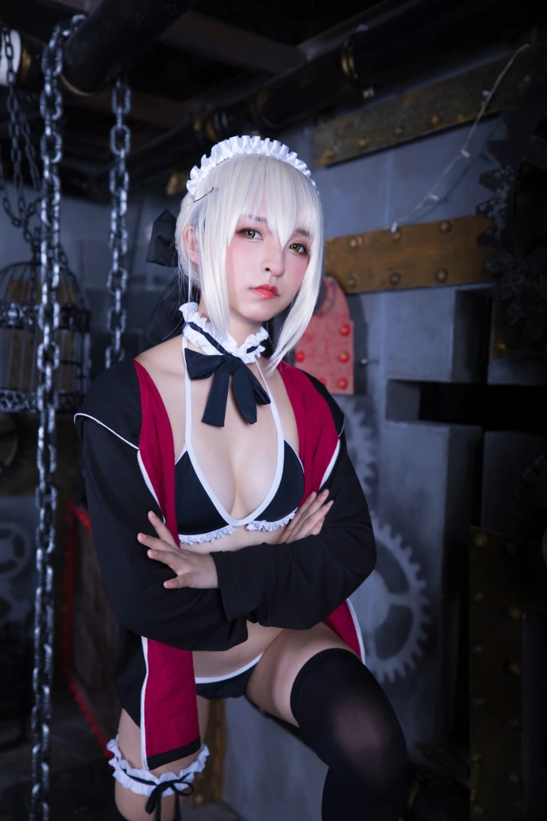 神楽坂真冬《第二季 序号2：《絶対服従》》写真图集 150P｜在线预览与图包下载