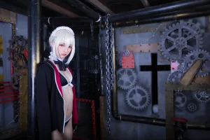 神楽坂真冬《第二季 序号2：《絶対服従》》写真图集 150P｜在线预览与图包下载