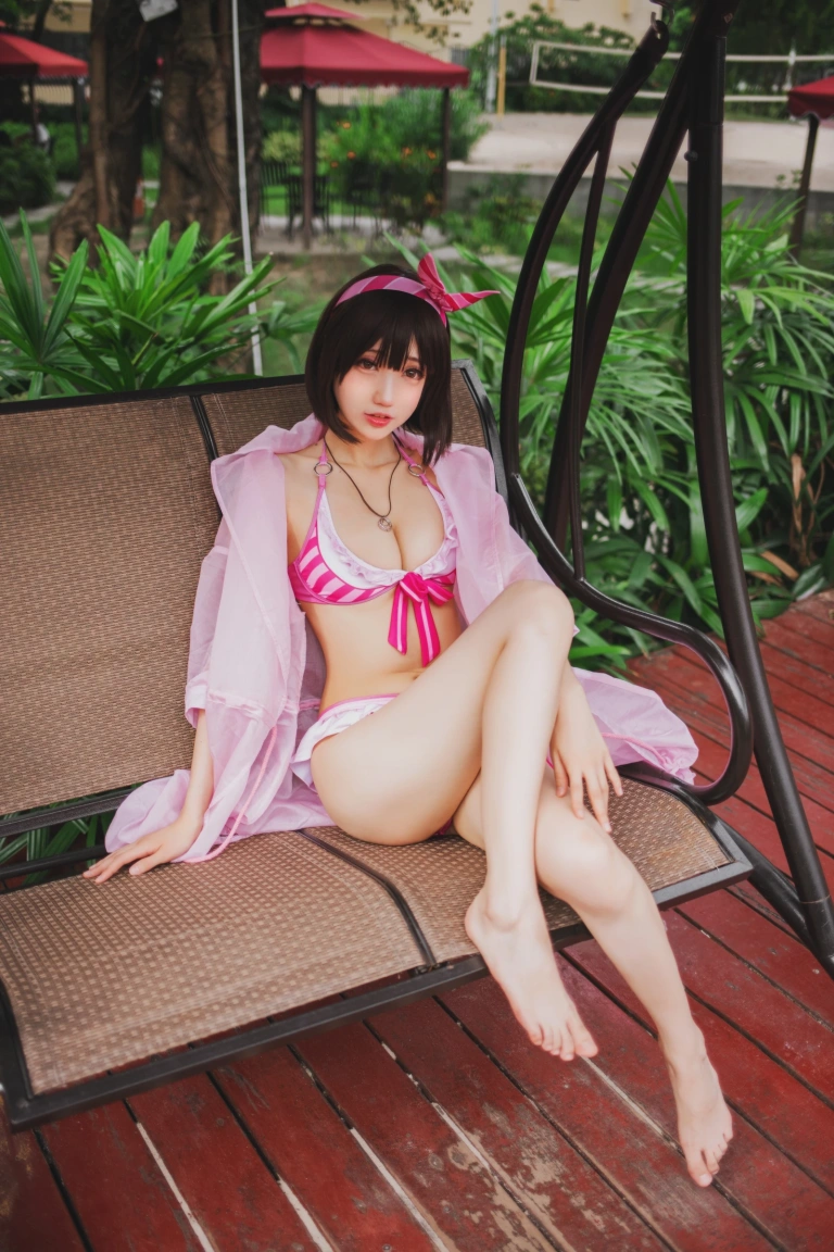 周叽是可爱兔兔《圣人惠水着》写真图集 19P｜在线预览与图包下载