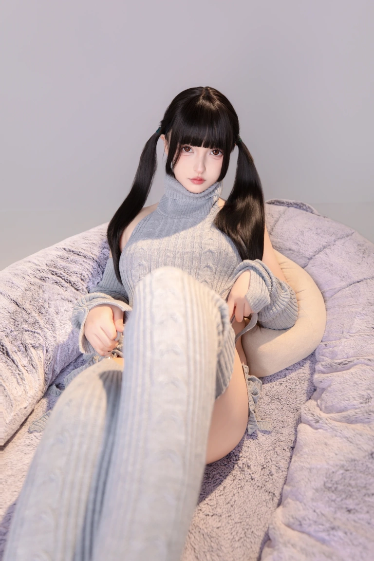 神楽坂真冬《第六季 序号01：《灰色轨迹》》写真图集 75P+2V｜在线预览与图包下载