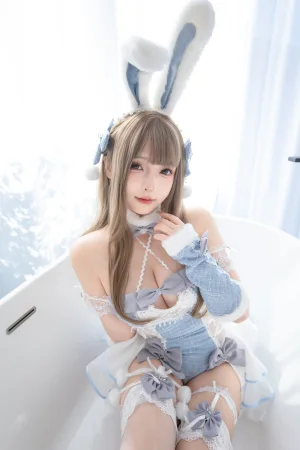 神楽坂真冬《第六季 序号02：《萌兔初沐》》写真图集 150P+2V｜在线预览与图包下载