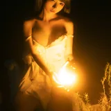 蠢沫沫《海岸昏灯》写真图集 22P｜在线预览与图包下载