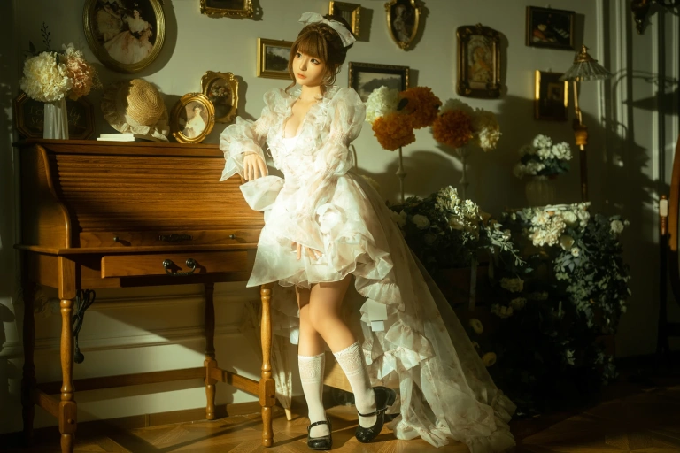蠢沫沫《欧式女仆》写真图集 12P｜在线预览与图包下载