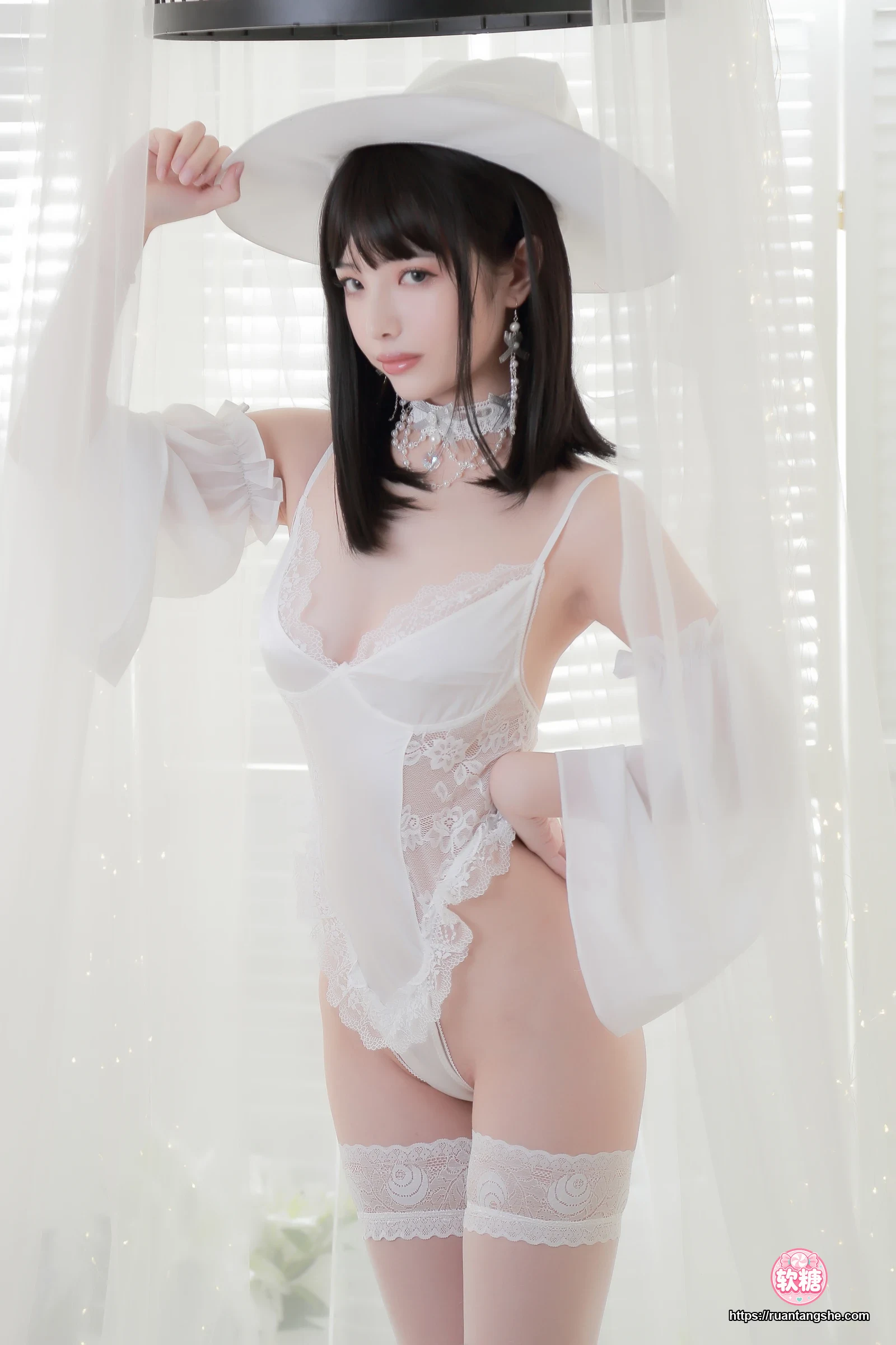 雯仔不讲道理 雯仔不讲道理 NO.23 - 白女巫