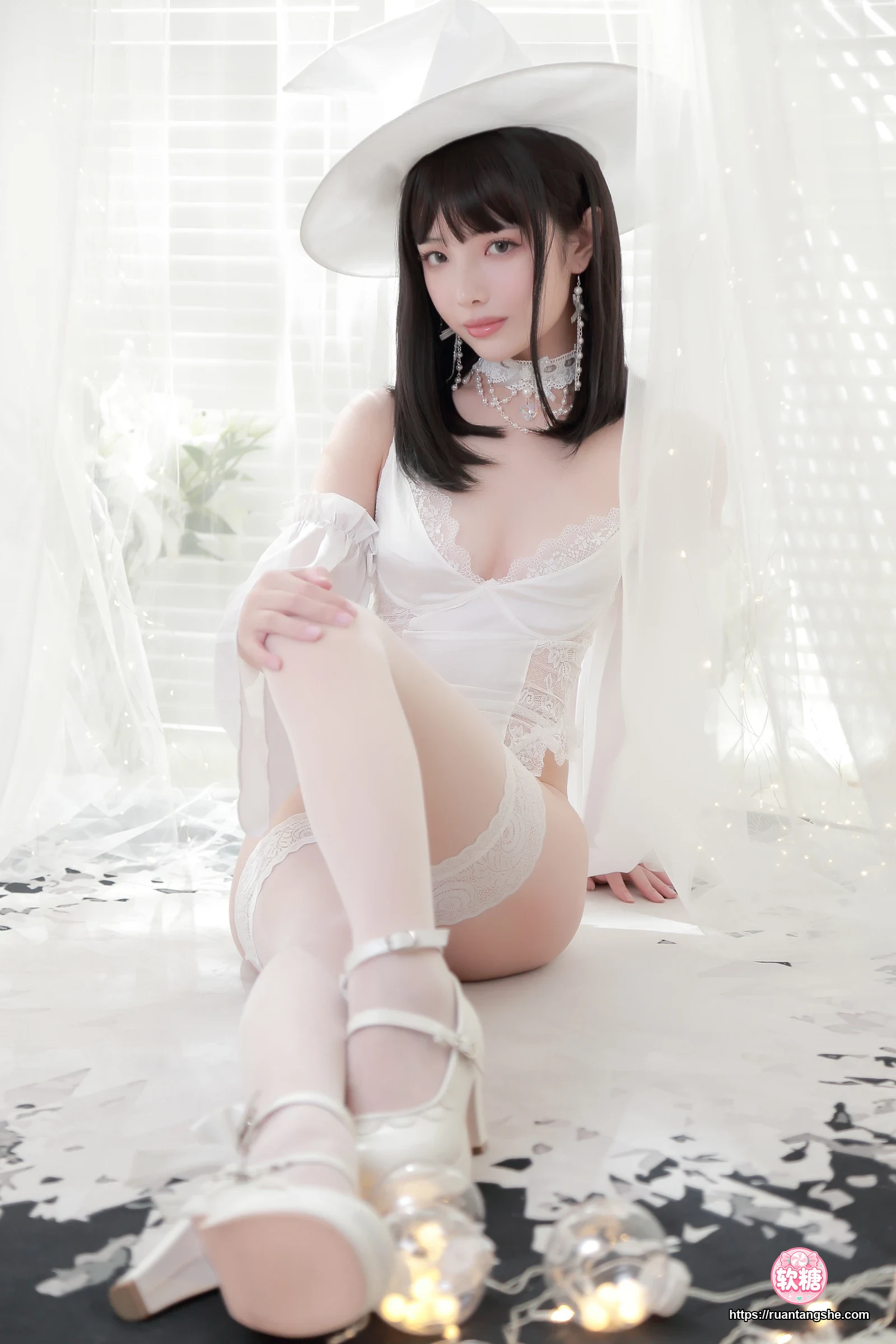 雯仔不讲道理 雯仔不讲道理 NO.23 - 白女巫