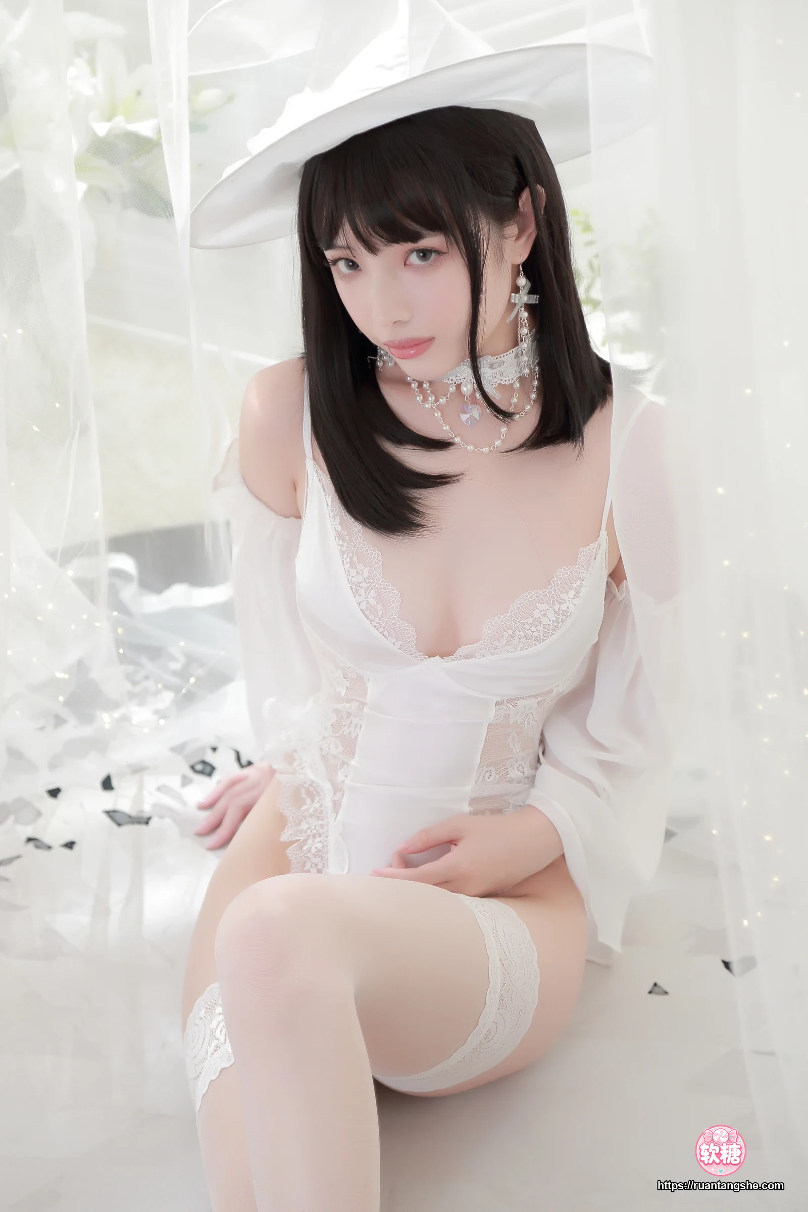 雯仔不讲道理 雯仔不讲道理 NO.23 - 白女巫