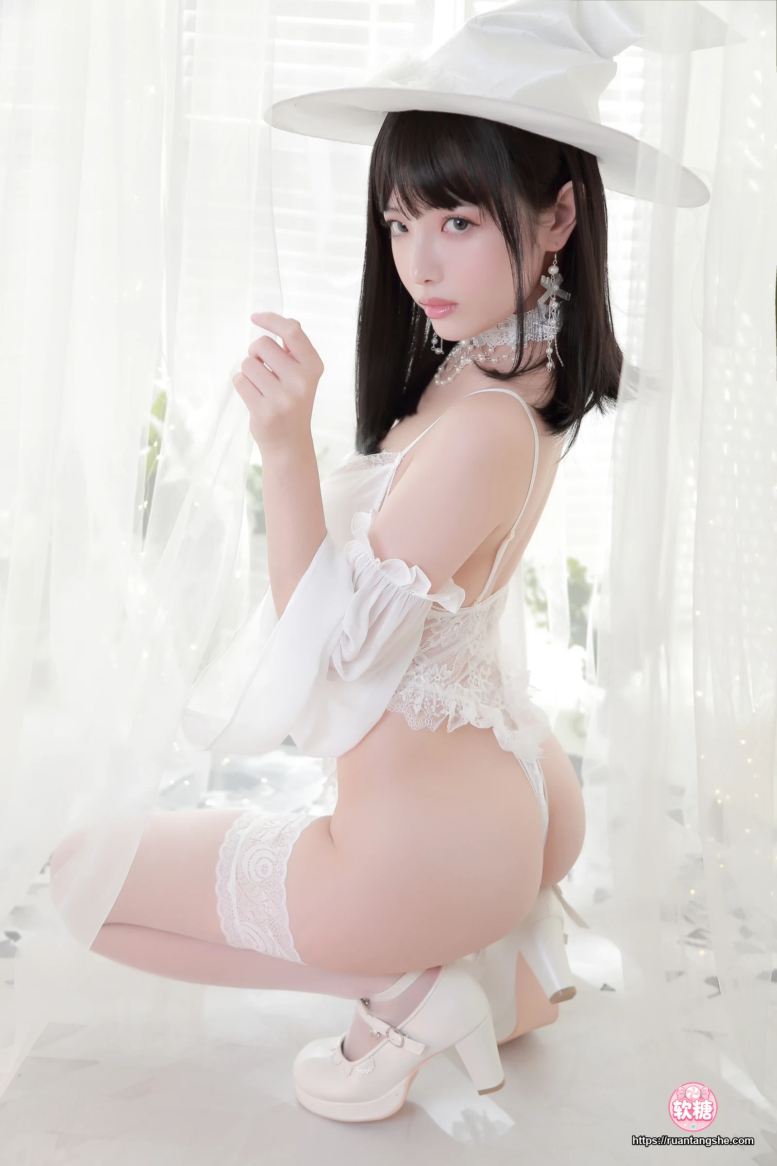雯仔不讲道理 雯仔不讲道理 NO.23 - 白女巫
