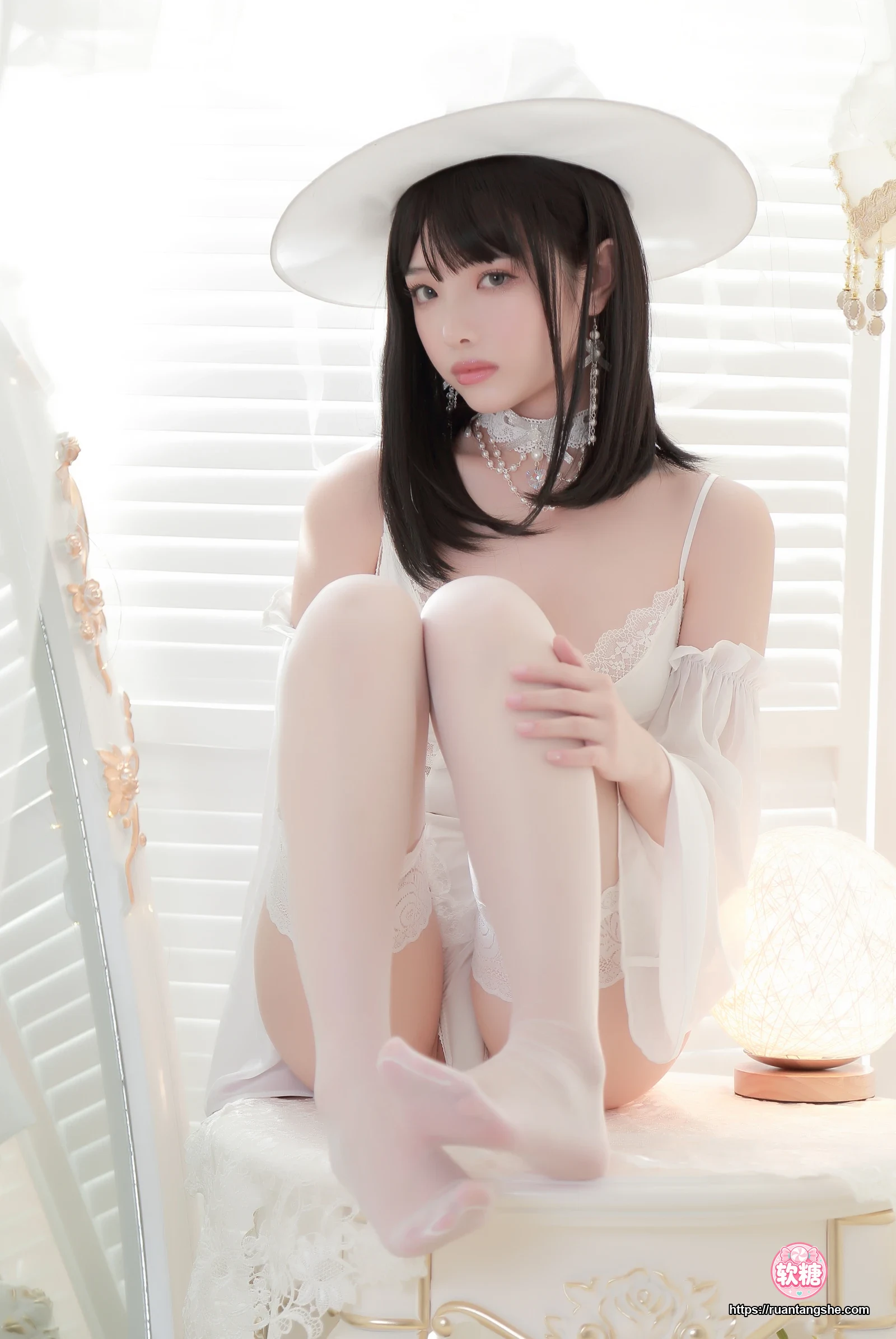 雯仔不讲道理 雯仔不讲道理 NO.23 - 白女巫