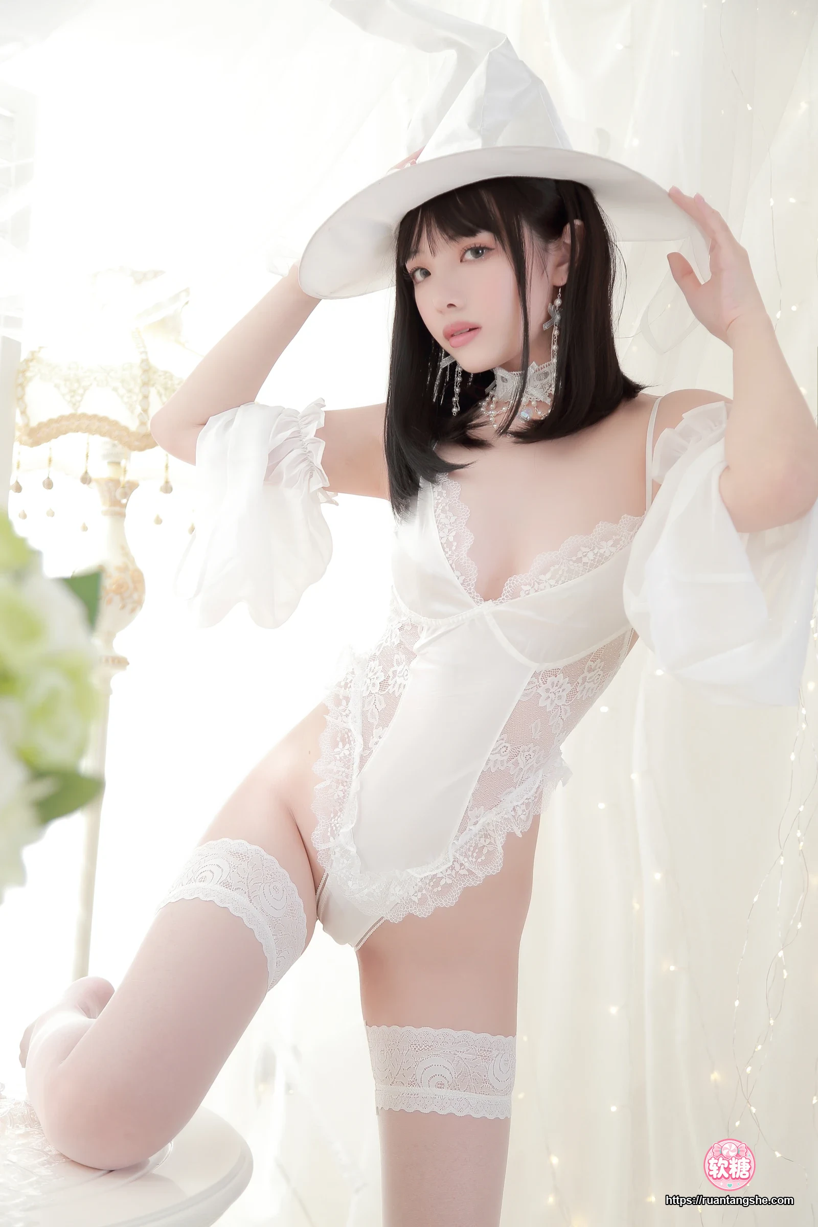 雯仔不讲道理 雯仔不讲道理 NO.23 - 白女巫