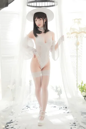 雯仔不讲道理《白女巫》写真图集 34P｜在线预览与图包下载