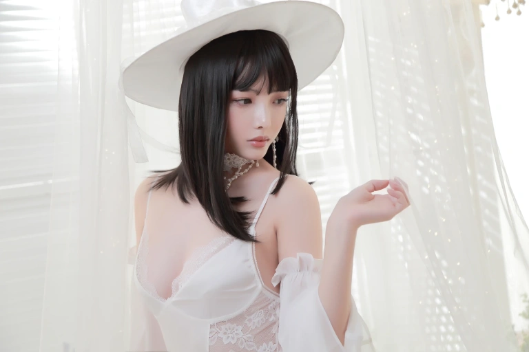 雯仔不讲道理《白女巫》写真图集 34P｜在线预览与图包下载