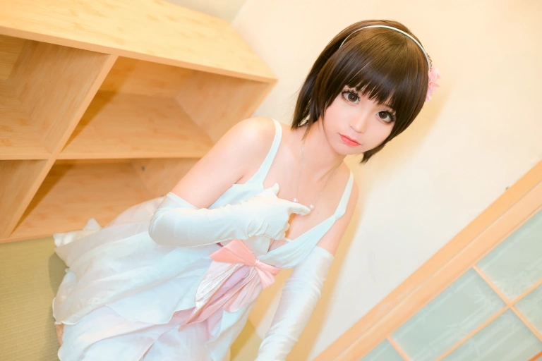 蠢沫沫《惠礼服》写真图集 40P｜在线预览与图包下载