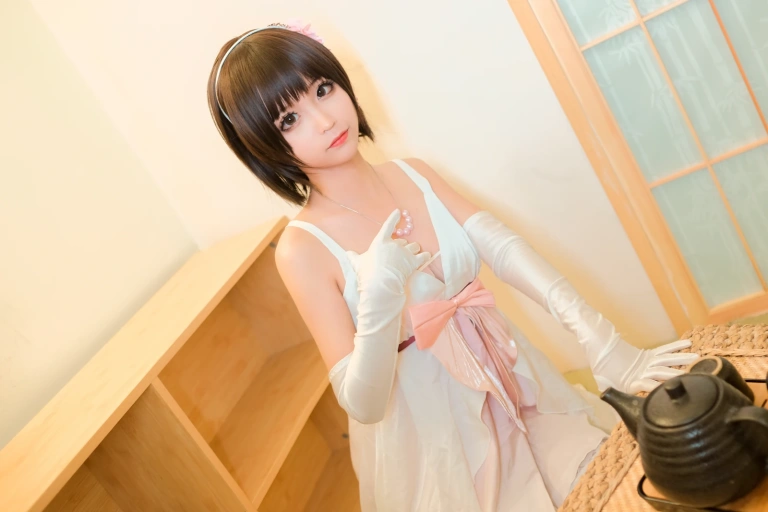蠢沫沫《惠礼服》写真图集 40P｜在线预览与图包下载
