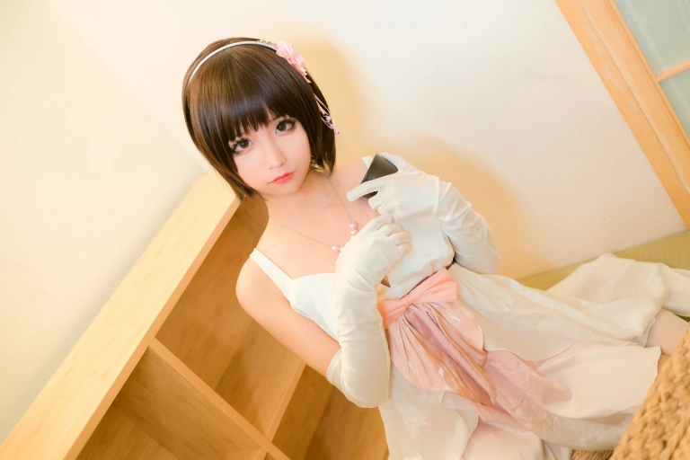 蠢沫沫《惠礼服》写真图集 40P｜在线预览与图包下载
