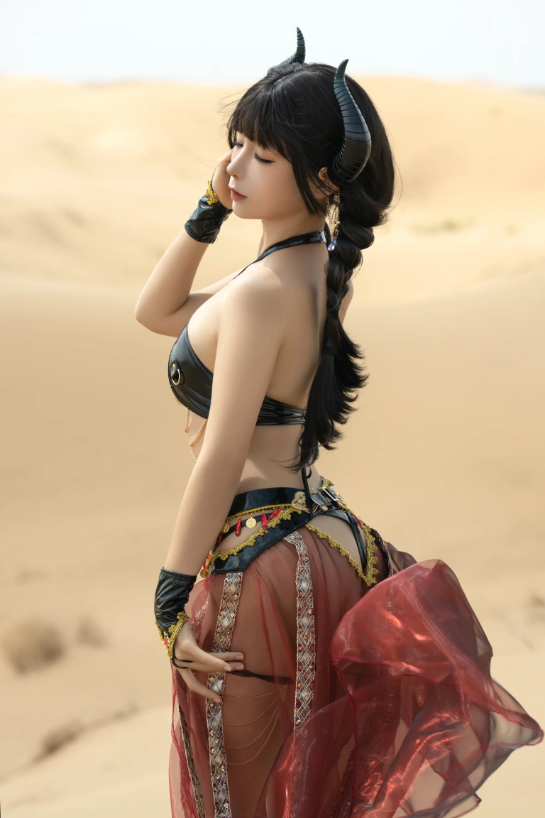 蠢沫沫《沙漠魅魔》写真图集 9P｜在线预览与图包下载
