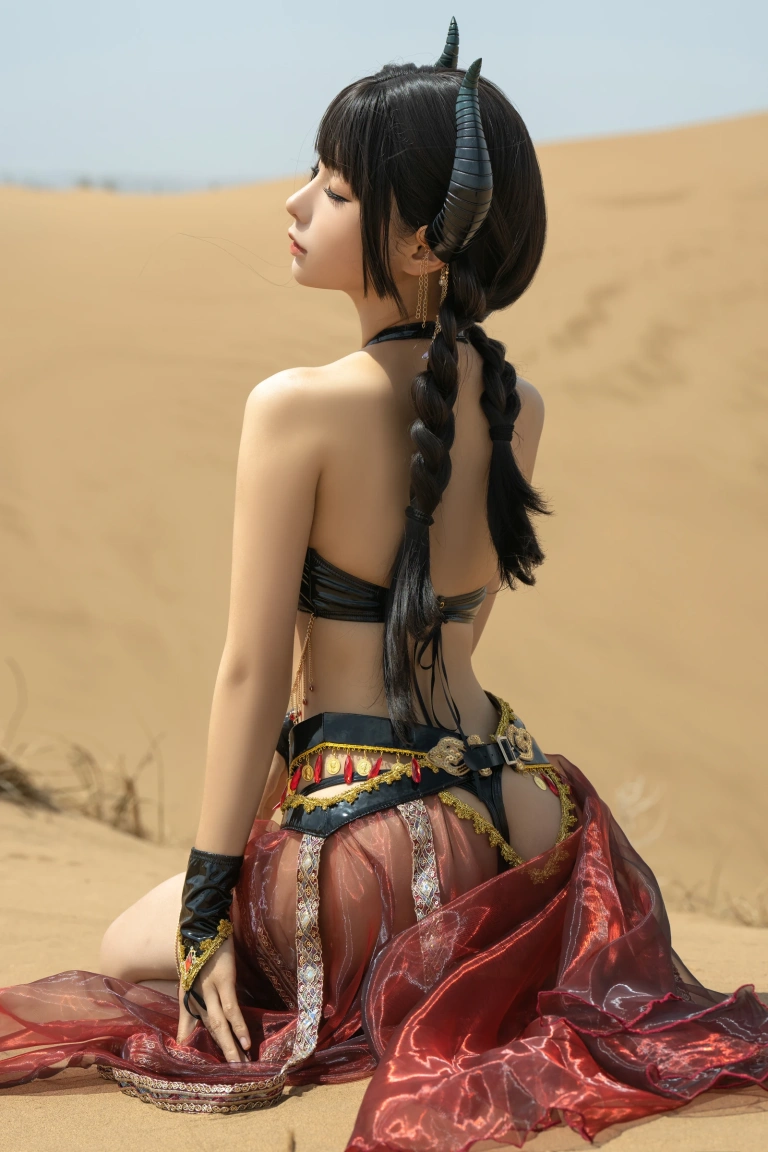 蠢沫沫《沙漠魅魔》写真图集 9P｜在线预览与图包下载