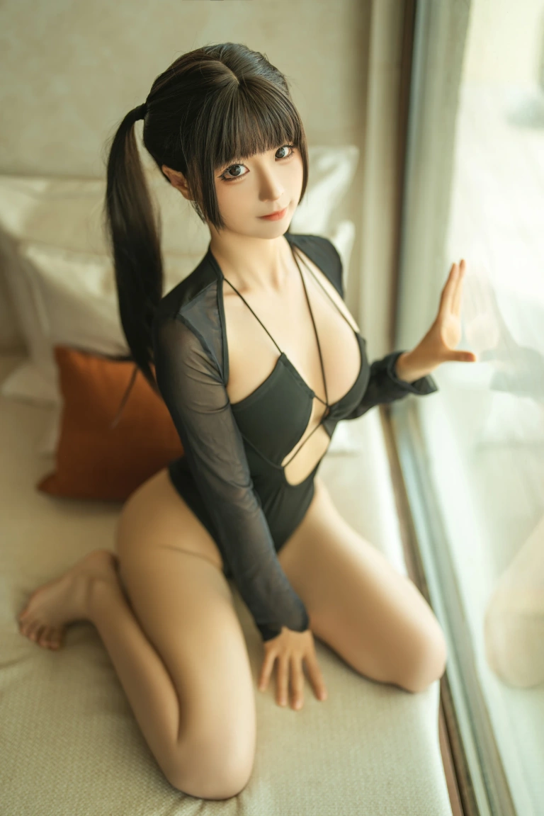 蠢沫沫《室内比基尼》写真图集 17P｜在线预览与图包下载