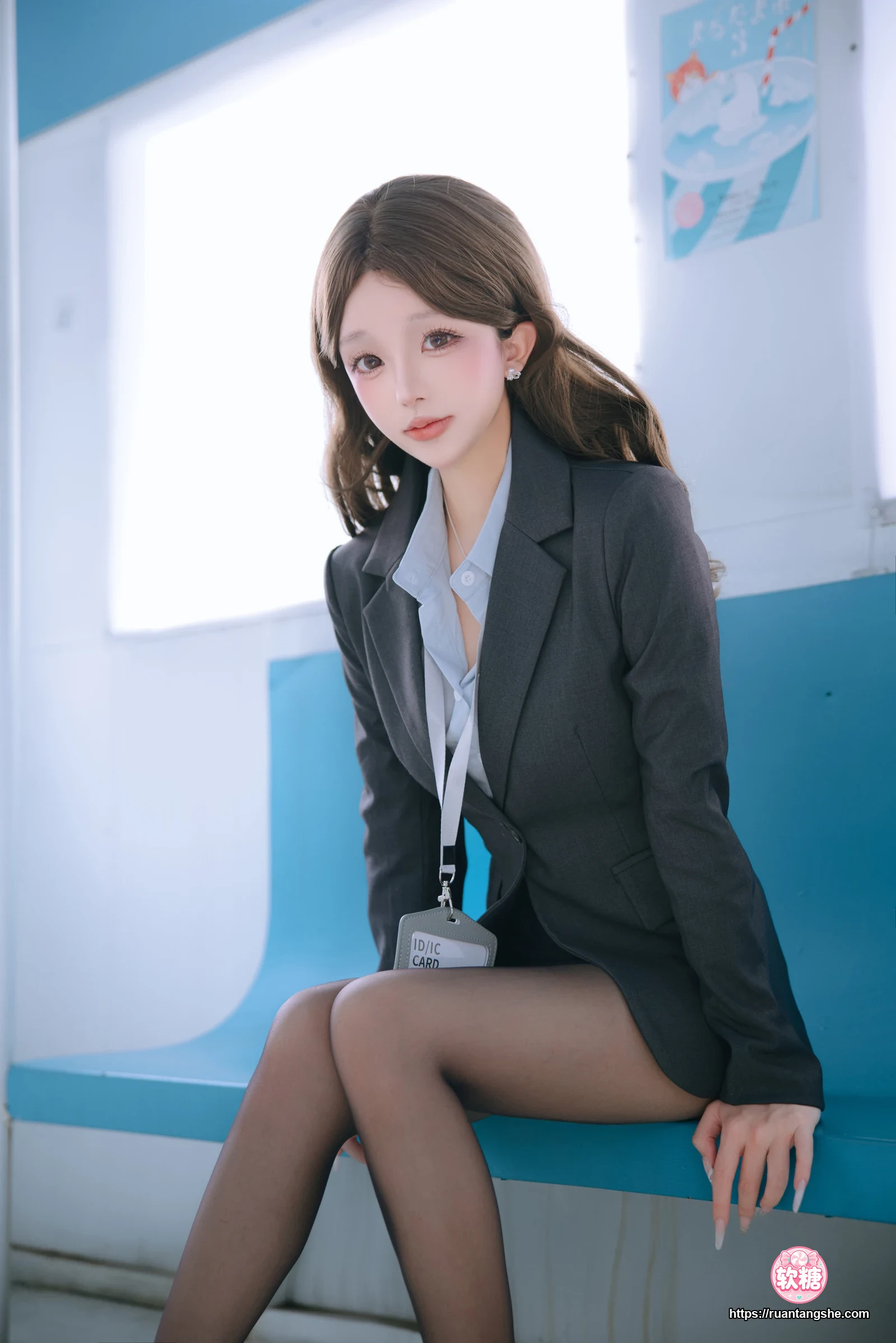 日奈娇(椎名莜) 日奈娇(椎名莜) NO.244 - 电车上班族