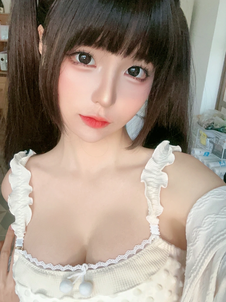 蠢沫沫《朋友圈 自拍》写真图集 66P｜在线预览与图包下载