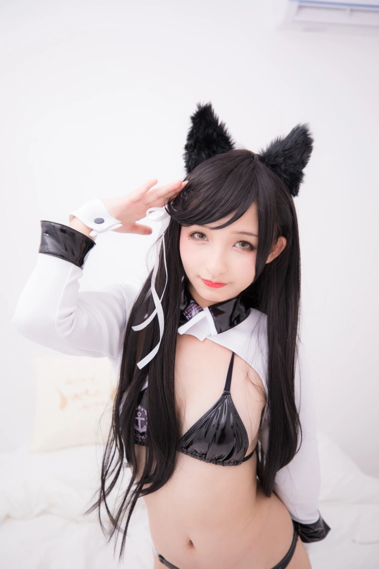 神楽坂真冬《第二季 序号5：犬《ATAGO-LATEX VER》》写真图集 150P｜在线预览与图包下载
