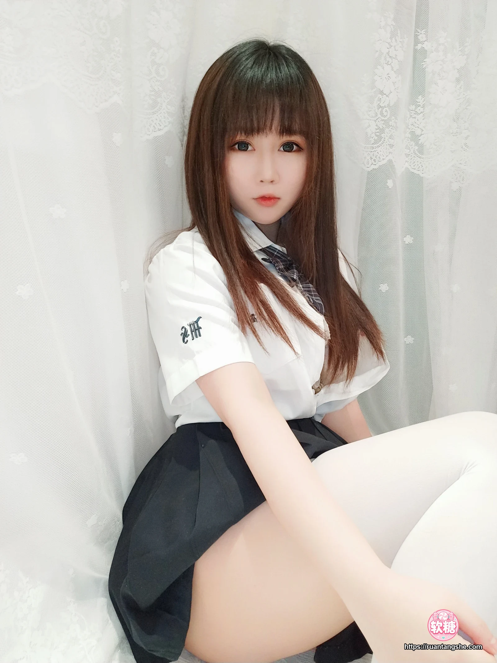依酱 依酱 NO.24 - 裙底的秘密
