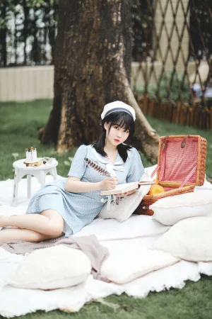 依酱《私人拍摄图》写真图集 30P｜在线预览与图包下载
