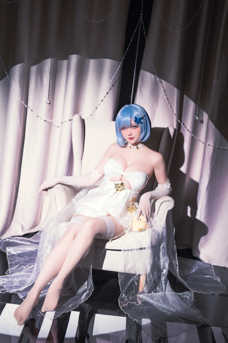 星之迟迟《2024年08月计划D 恰巴耶夫礼服》写真图集 25P｜在线预览与图包下载