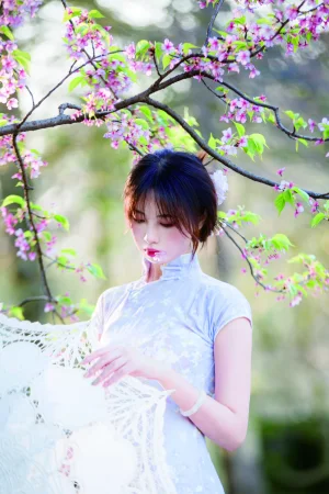 念雪《旗袍》写真图集 38P｜在线预览与图包下载