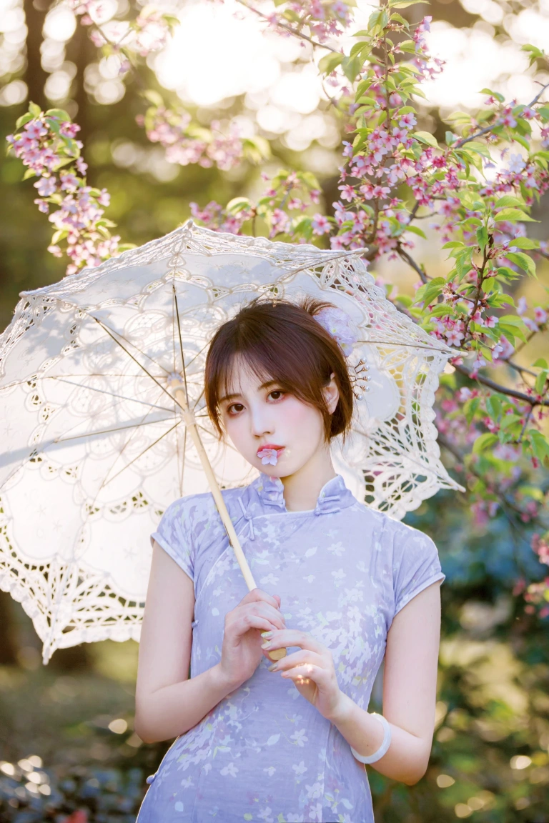 念雪《旗袍》写真图集 38P｜在线预览与图包下载