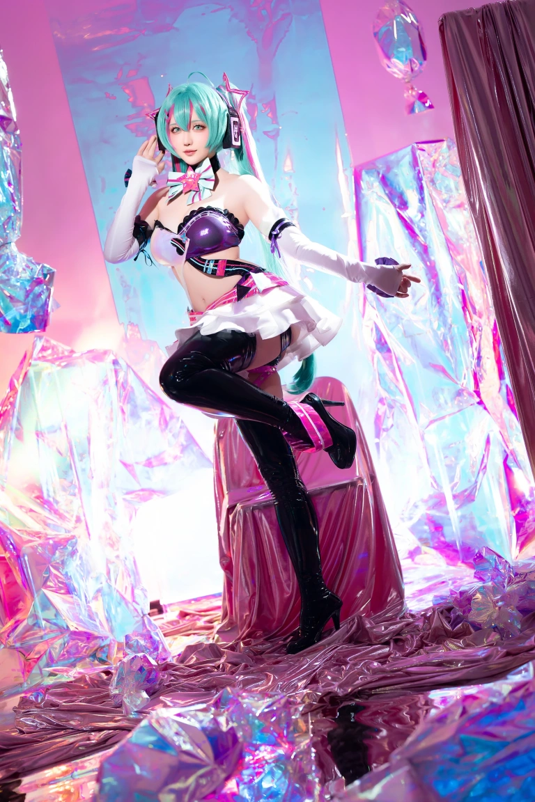 星之迟迟《2024年07月计划B Miku初音未来 喵斯快跑》写真图集 73P+1V｜在线预览与图包下载