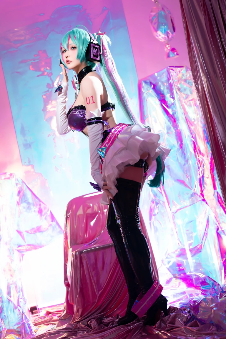 星之迟迟《2024年07月计划B Miku初音未来 喵斯快跑》写真图集 73P+1V｜在线预览与图包下载