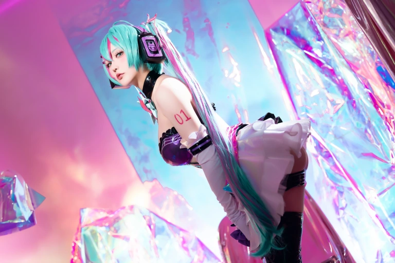 星之迟迟《2024年07月计划B Miku初音未来 喵斯快跑》写真图集 73P+1V｜在线预览与图包下载