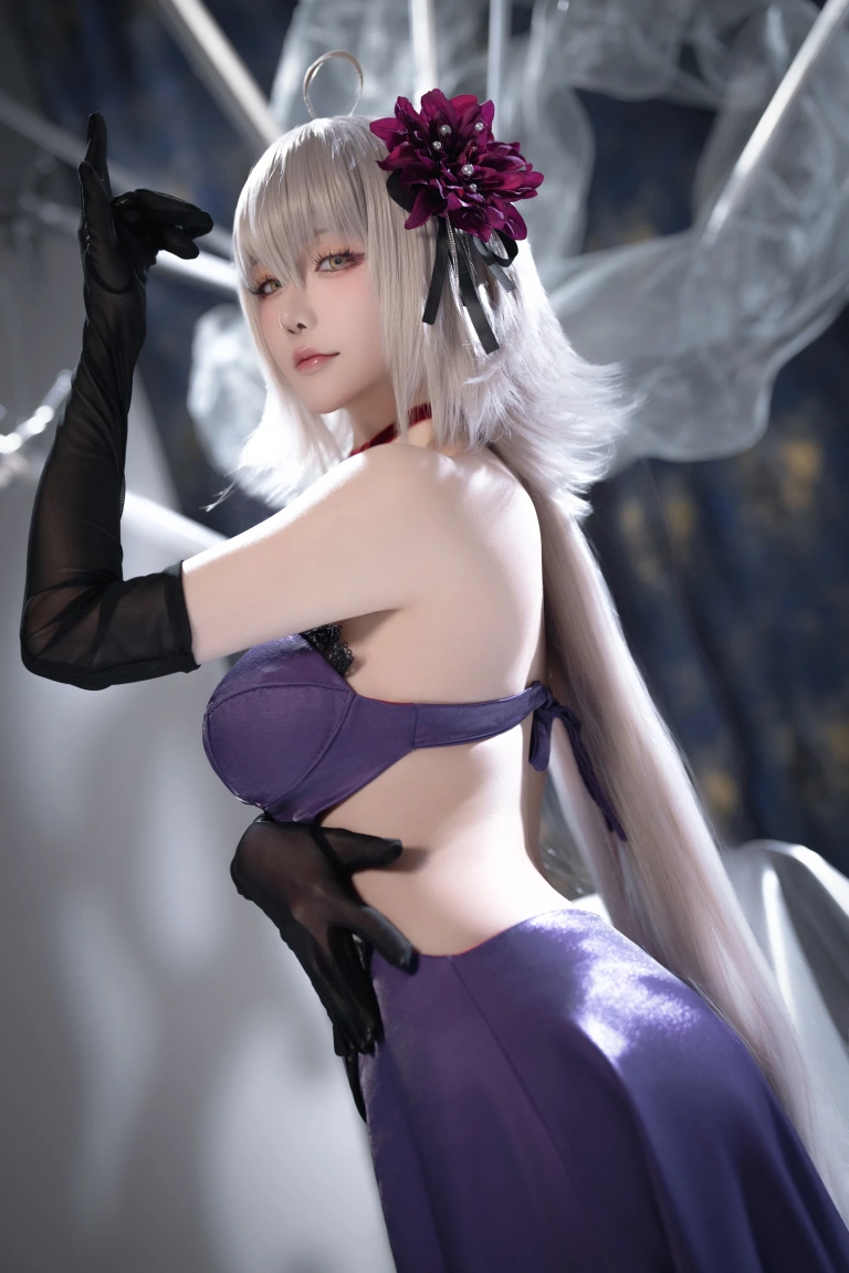 星之迟迟《2025年5月计划B FGO 黑贞德alter嘉年华礼服》写真图集 33P｜在线预览与图包下载