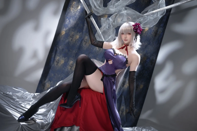星之迟迟《2025年5月计划B FGO 黑贞德alter嘉年华礼服》写真图集 33P｜在线预览与图包下载