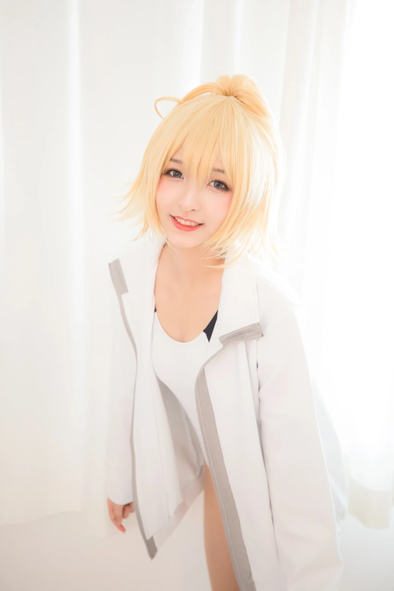 神楽坂真冬《第二季 序号10：白贞德《Swimingthedrea》》写真图集 150P｜在线预览与图包下载