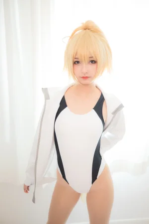 神楽坂真冬《第二季 序号10：白贞德《Swimingthedrea》》写真图集 150P｜在线预览与图包下载