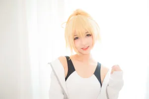 神楽坂真冬《第二季 序号10：白贞德《Swimingthedrea》》写真图集 150P｜在线预览与图包下载