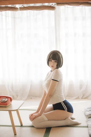 念雪《体操服》写真图集 40P｜在线预览与图包下载