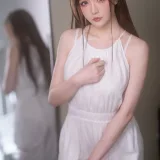 星之迟迟《2025年5月计划G 雨天的奇妙偶遇》写真图集 100P+1V｜在线预览与图包下载