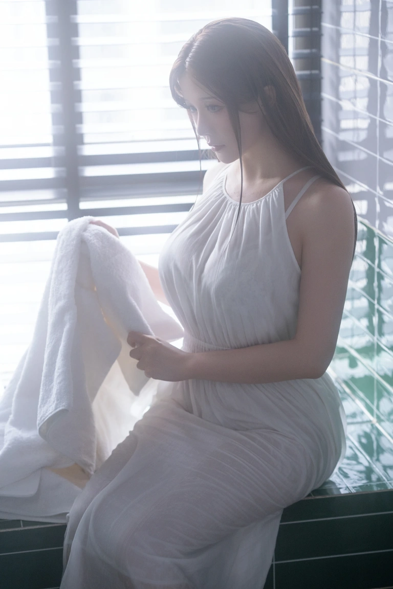 星之迟迟《2025年5月计划G 雨天的奇妙偶遇》写真图集 100P+1V｜在线预览与图包下载