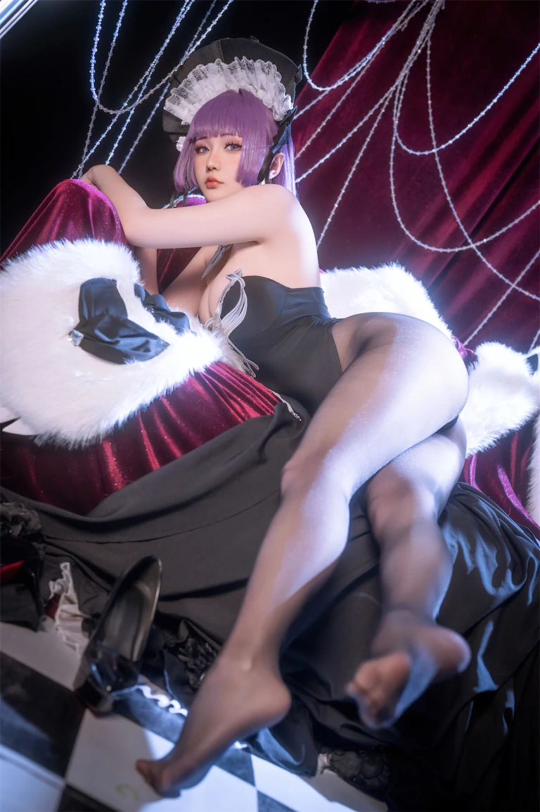 星之迟迟《碧蓝航线 塔什干》写真图集 56P｜在线预览与图包下载