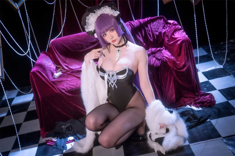 星之迟迟《碧蓝航线 塔什干》写真图集 56P｜在线预览与图包下载