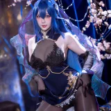 星之迟迟《2025年08月计划C 碧蓝航线 花园 [52P-384MB]》写真图集 52P｜在线预览与图包下载
