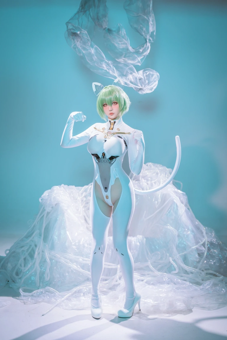星之迟迟《2025年06月计划A 碧蓝航线 – 纳西莫夫 [34P-154MB]》写真图集 34P｜在线预览与图包下载