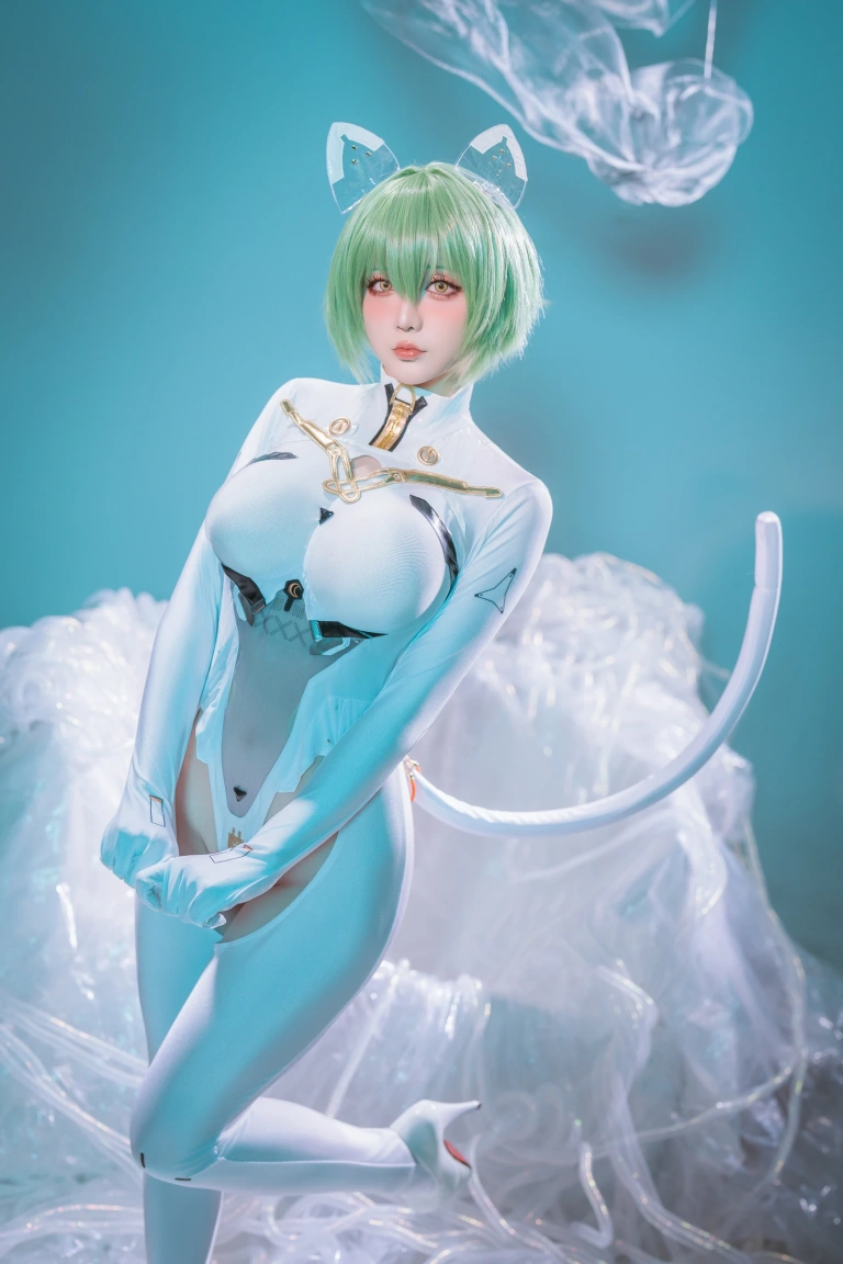 星之迟迟《2025年06月计划A 碧蓝航线 – 纳西莫夫 [34P-154MB]》写真图集 34P｜在线预览与图包下载