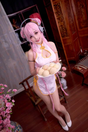 周叽是可爱兔兔《旗袍索尼子》写真图集 14P｜在线预览与图包下载
