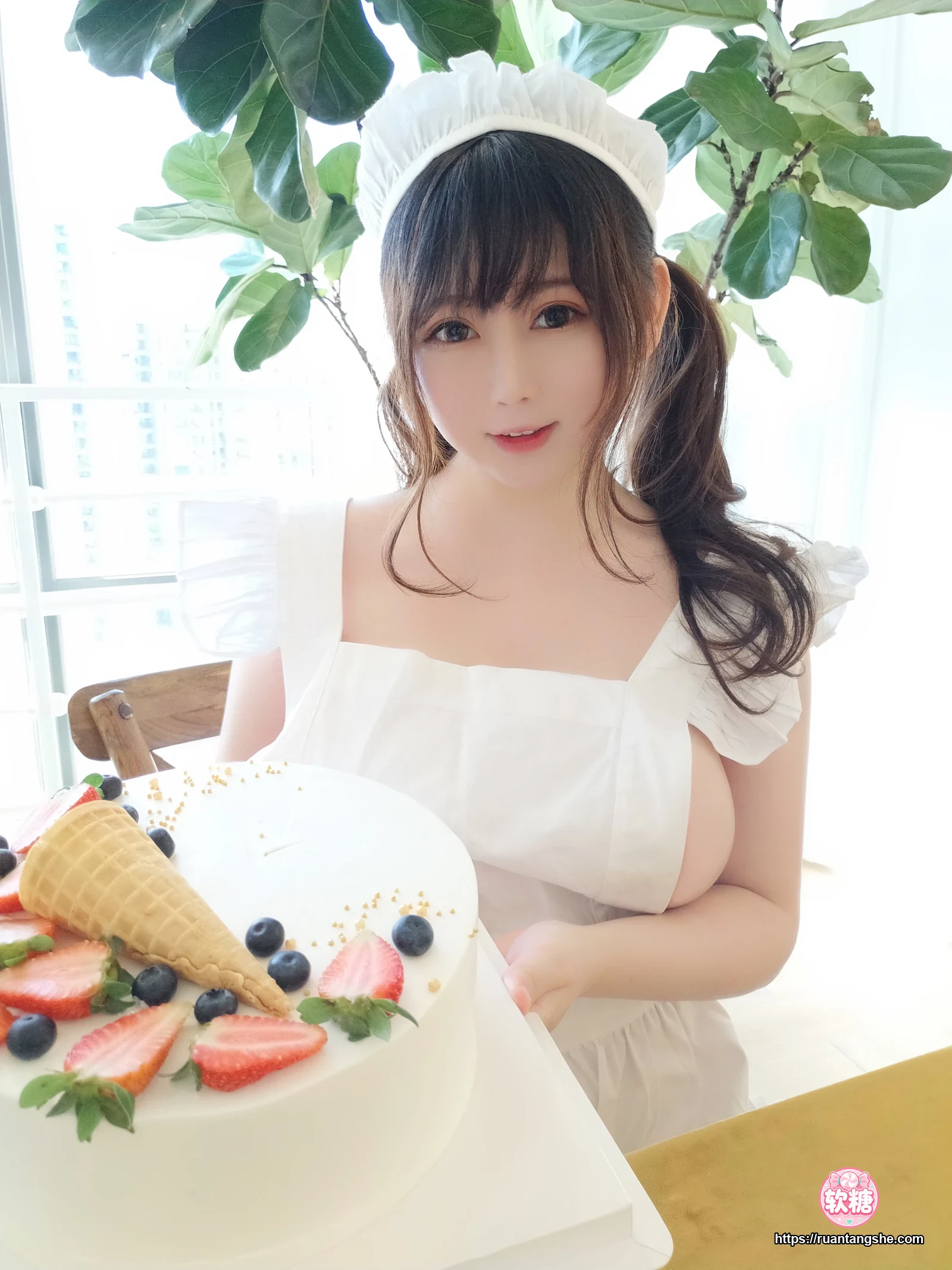 依酱 依酱 NO.30 - 小厨娘