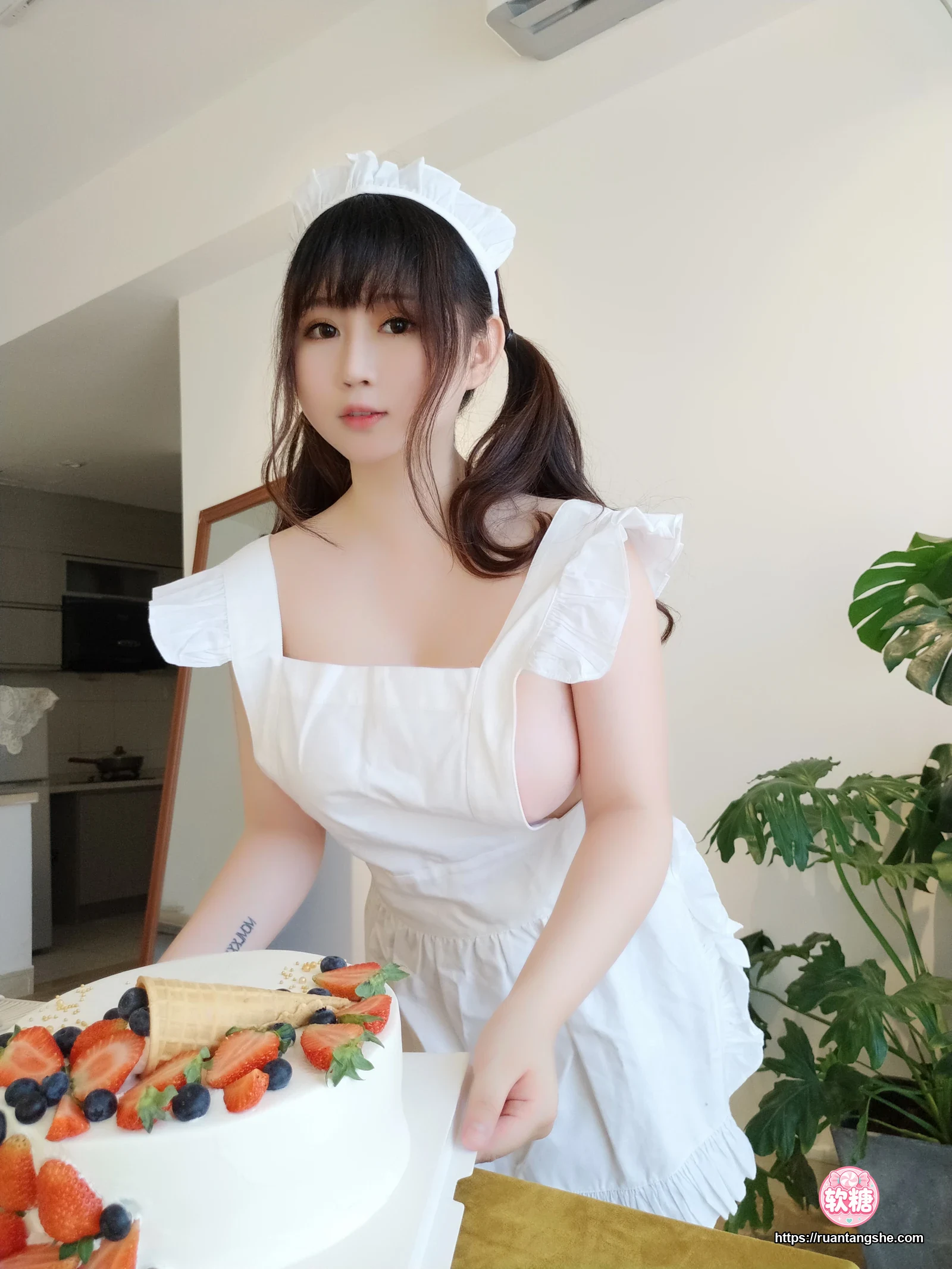 依酱 依酱 NO.30 - 小厨娘