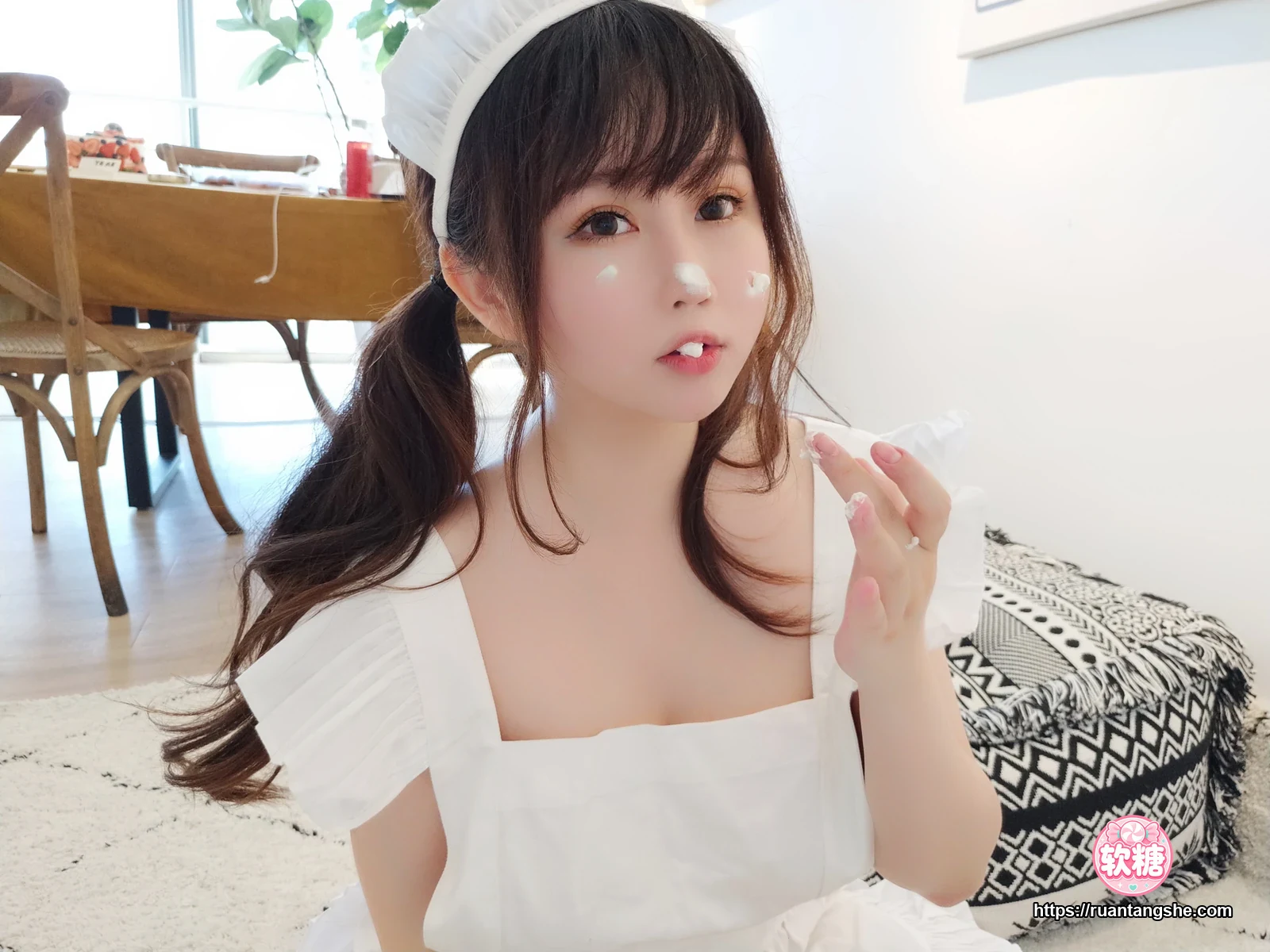 依酱 依酱 NO.30 - 小厨娘