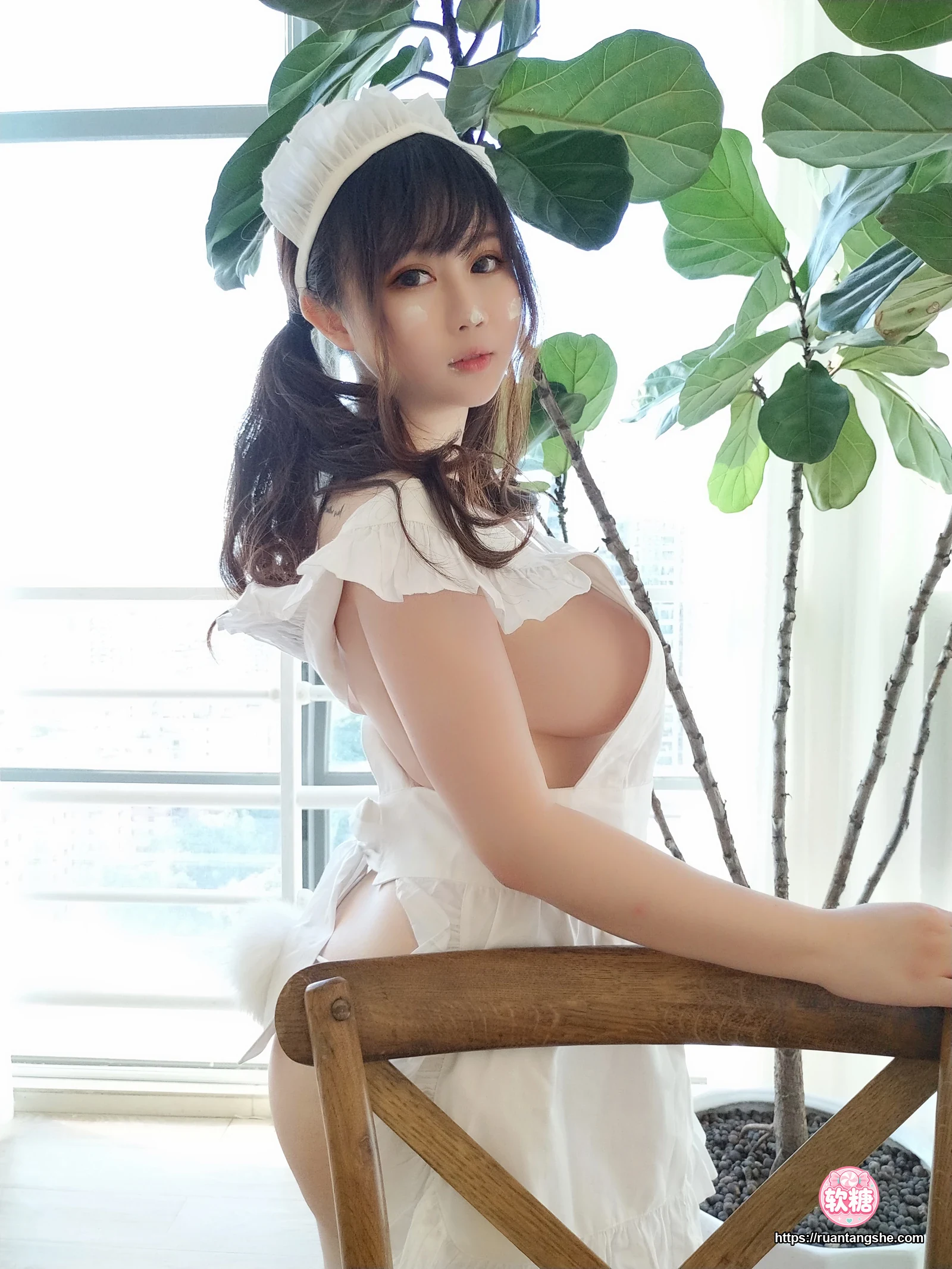 依酱 依酱 NO.30 - 小厨娘